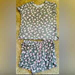 Charming Floral Women's Pajama Shorts